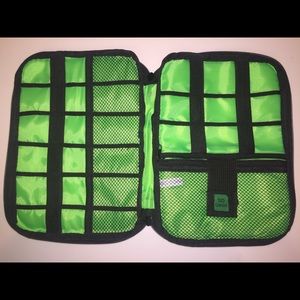 Organizer 🔌⚡️Travel Bag for Electronics